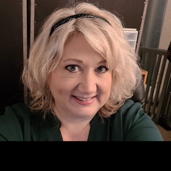 Meet your Posher, Caroline - Picture 5 of 5